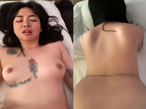 Lihat gadis gemuk dengan payudara besar dan pantat besar yang menyukai doggy