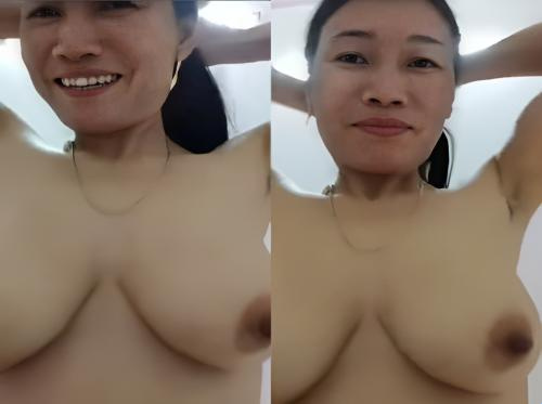Gadis pesawat melakukan masturbasi dalam waktu lama jadi bersikaplah lembut....
